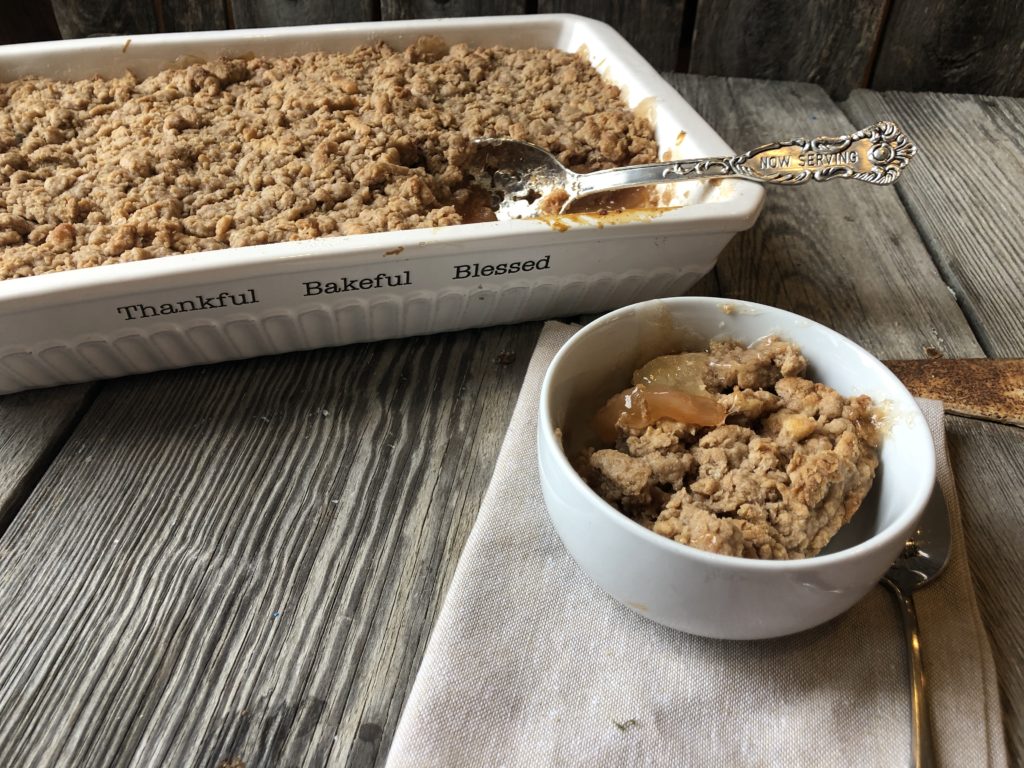 Apple Spice Cream Cheese Crumble Cake from Farmwife Feeds is a simple 4 ingredient dessert that everyone will love. #creamcheese #apple #dessert