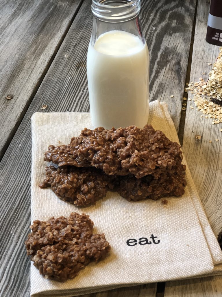 Classic No Bake Cookies from Farmwife Feeds are always easy to make and a hit anytime of the day! #nobake #oatmeal #cookies