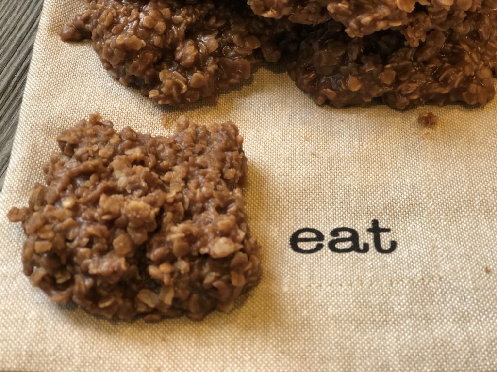 Classic No Bake Cookies from Farmwife Feeds are always easy to make and a hit anytime of the day! #nobake #oatmeal #cookies