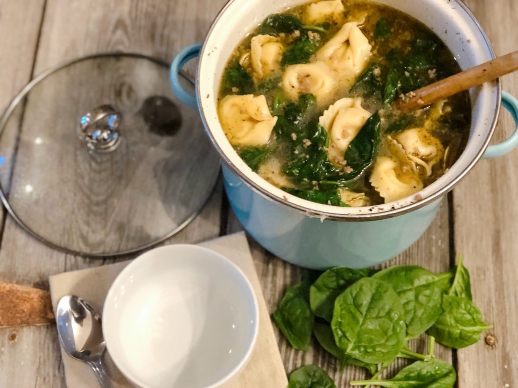Sausage Tortellini Spinach Soup from Farmwife Feeds is a full of flavor easy meal in under 30 minutes. #sausage #soup #Italian #easymeal