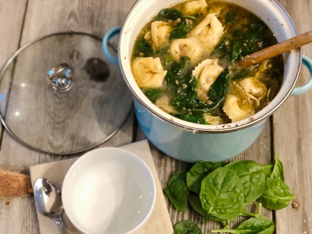 Sausage Tortellini Spinach Soup from Farmwife Feeds is a full of flavor easy meal in under 30 minutes. #sausage #soup #Italian #easymeal