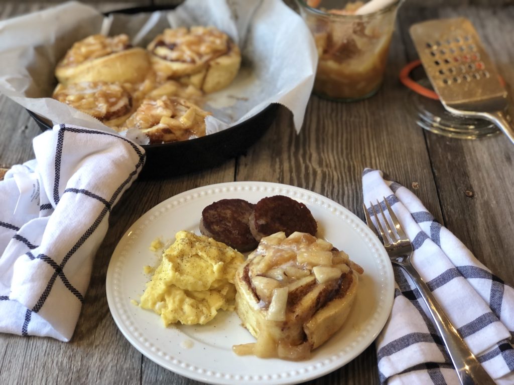 Easy Peasy Apple Pie Cinnamon Rolls from Farmwife Feeds taste like homemade, the perfect way to make semi-homemade for a delicious treat everyone will love. #cinnamonrolls #breakfast #semihomemade #applecinnamonrolles