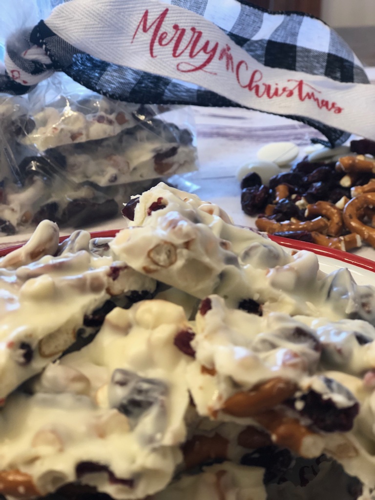 White Chocolate Cranberry Pretzel Bark from Farmwife Feeds, a simple 3 ingredient candy, easy to make and easy to share. #bark #cranberry #whitechocolate #pretzels