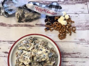 White Chocolate Cranberry Pretzel Bark from Farmwife Feeds, a simple 3 ingredient candy, easy to make and easy to share. #bark #cranberry #whitechocolate #pretzels