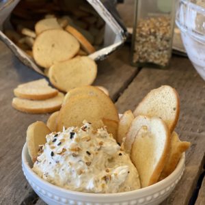 3 Ingredient Everything Bagel Dip from Farmwife Feeds is 3 ingredients and 3 minutes to a delicious snack or to share with company. #everythingbagel #dip #easyrecipe