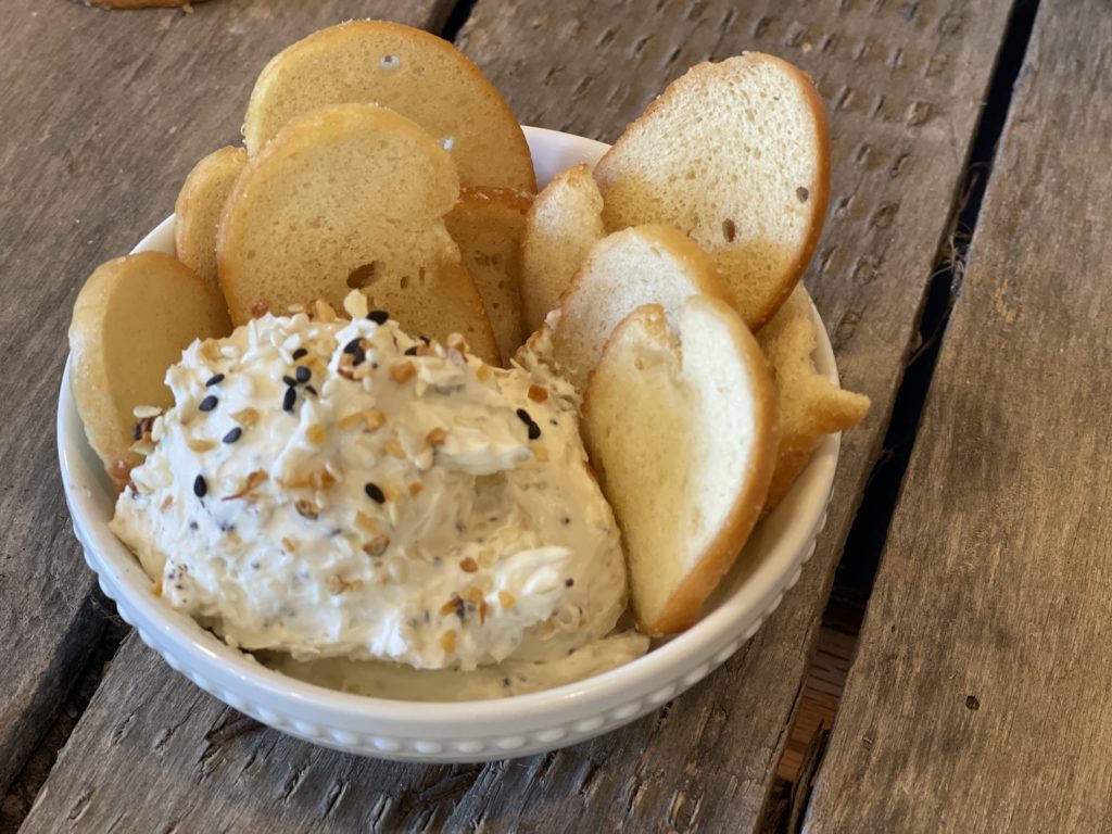 3 Ingredient Everything Bagel Dip from Farmwife Feeds is 3 ingredients and 3 minutes to a delicious snack or to share with company. #everythingbagel #dip #easyrecipe