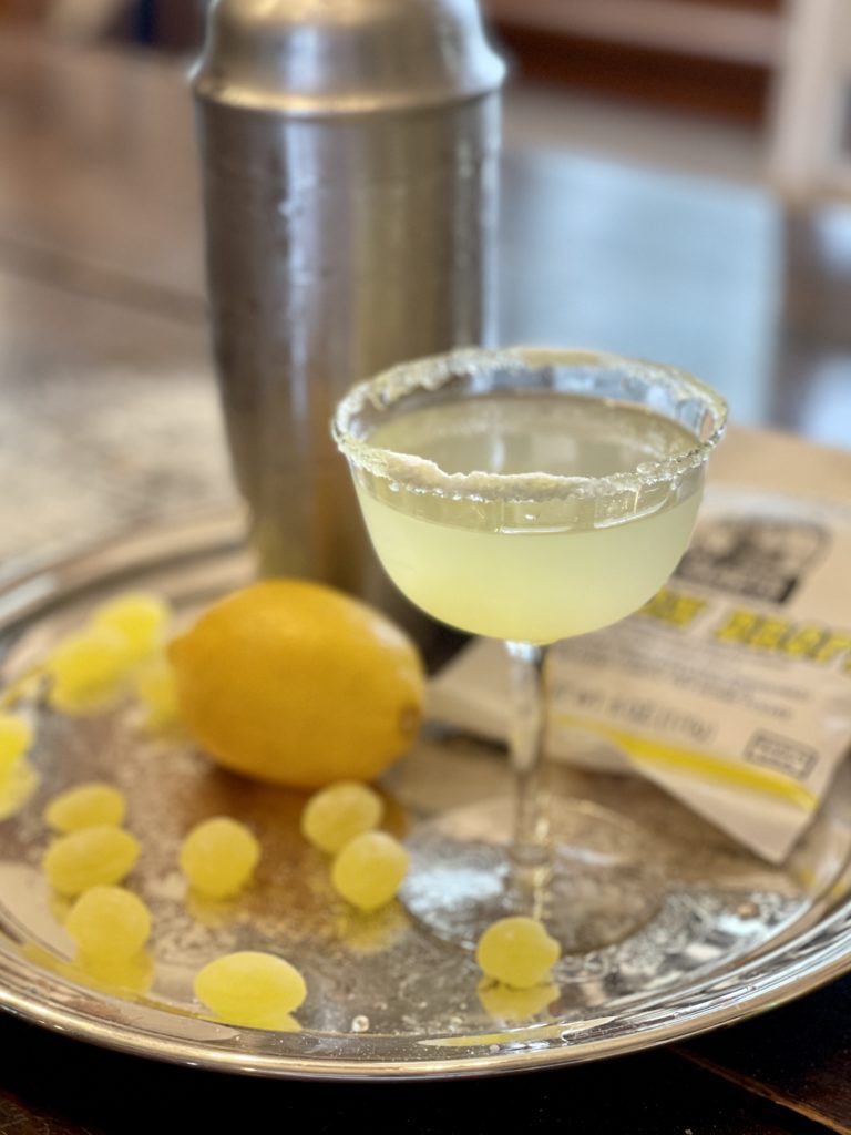 Lemon Drop Martini from Farmwife Feeds is a sweet tart decadent cocktail that's super easy to make at home. #martini #lemon #vodka #cocktail