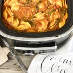 Easy Crockpot Sausage Ravioli Soup from Farmwife Feeds - a slow cooker hearty soup full of flavor, classic lasagna flavors in a warm bowl. #soup #crockpot #slowcooker #ravioli