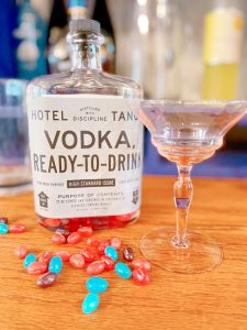 Jelly Bean Martini, Jelly Bean-tini from Farmwife Feeds, a fun Easter version of a vodka martini using your favorite jelly bean flavor. #jellybeans #easter #cocktail #martini